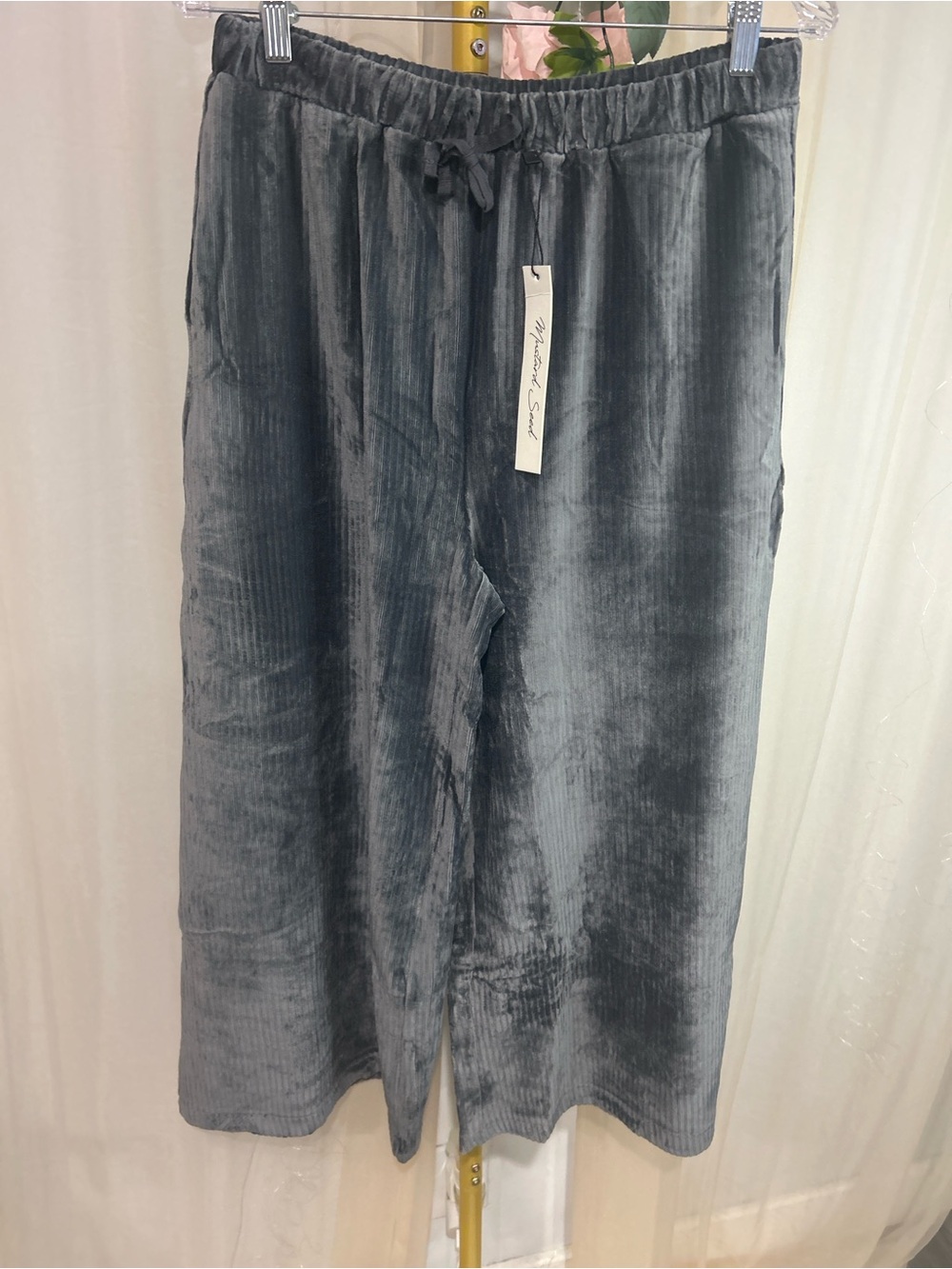 Mustard Seed Gray Velvet Wide Leg Crop Pants Size L NWT Soft Lounge Pull On